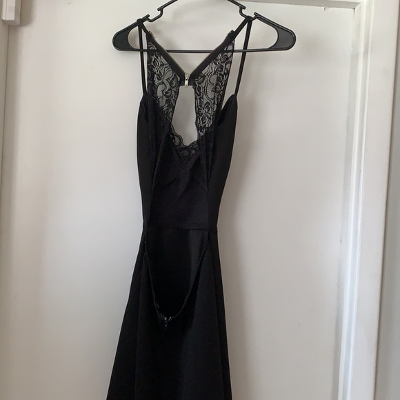 Open back short Windsor dress - Picture 2 of 2